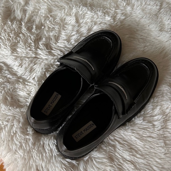 Steve Madden Loafers - Picture 3 of 3